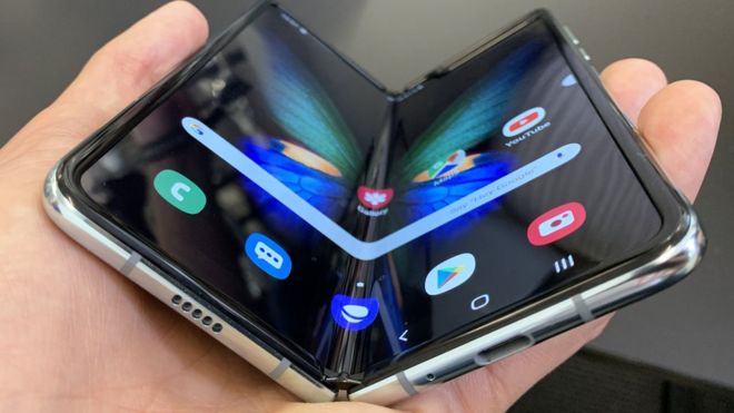 Karşınızda Samsung’un Katlanabilir Telefonu Samsung Galaxy Fold!