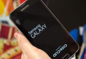 telefon acilis ekraninda logoda takildi 1 telefon acilis ekraninda logoda takildi 1